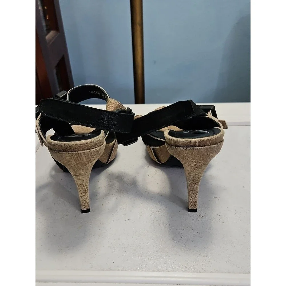 NWOT Donald J. Pliner Two-Tone Black and Tan High Heel Strappy Sandals 6M